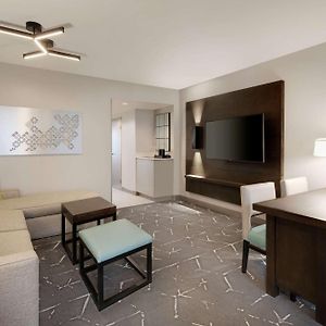 Premium King Suite